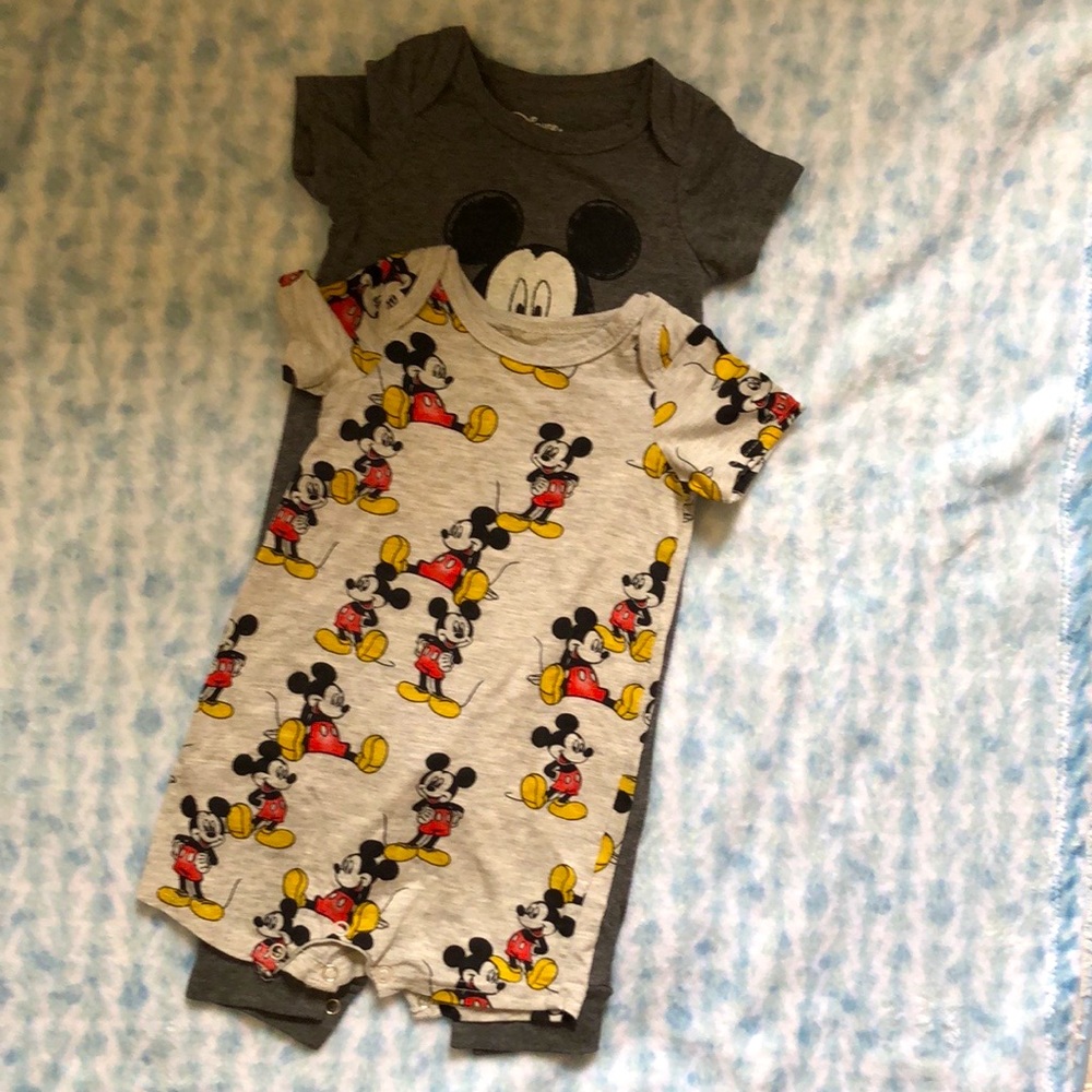 Disney Mickey Mouse short sleeve romper (6-9months)